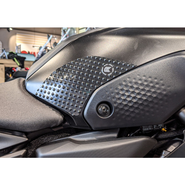 Eazi-Grip Eazi-Grip Yamaha MT-07 2021-2024 Black Tank Grips - EVO